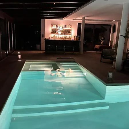 Chalice - Luxury With Pool And Sea-view Вилла