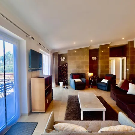 Вилла Chalice - Luxury With Pool And Sea-view *