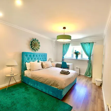 Вилла Chalice - Luxury With Pool And Sea-view